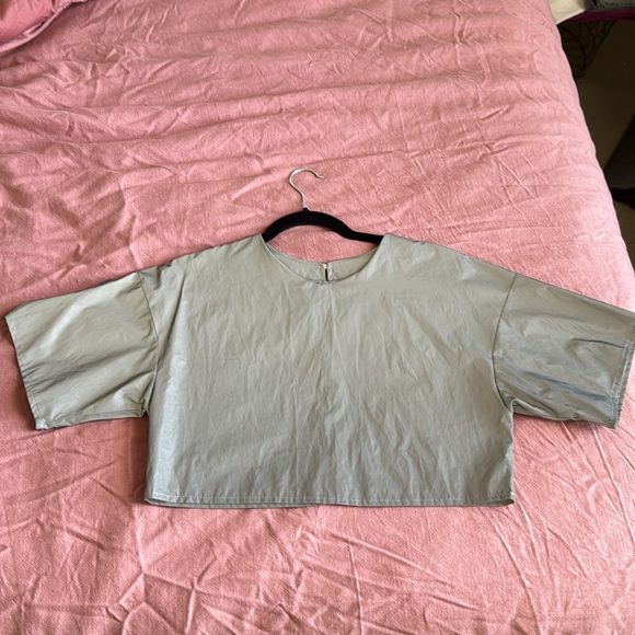 Fully Reflective Crop Top - Picture 5 of 5